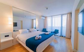 Deluxe Aparthotel In Orbi City Batumi